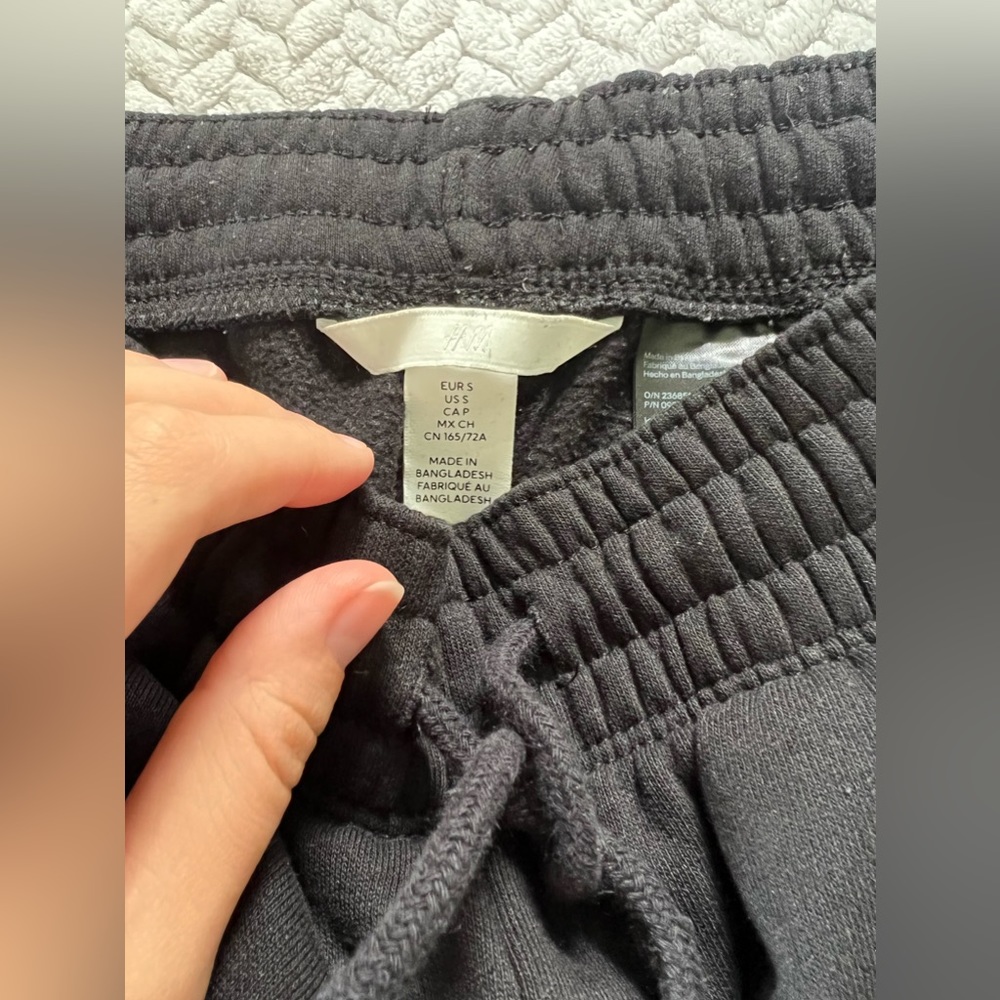 H&M Black Sweatpants - Picture 3 of 3